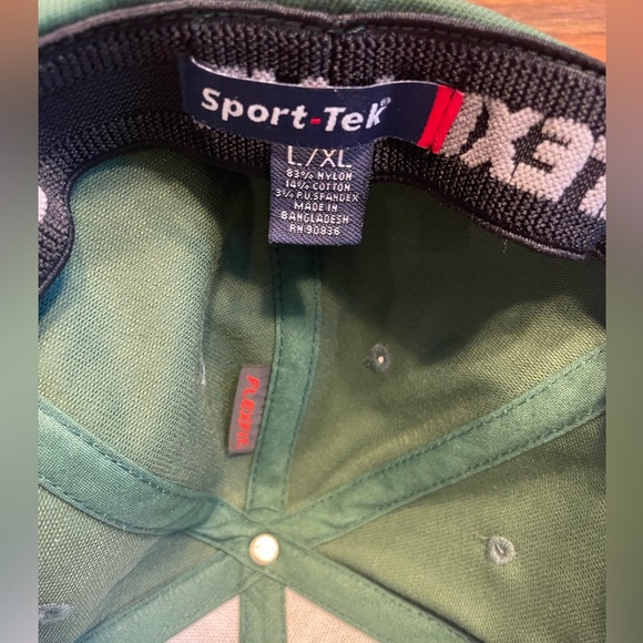 Green fitted European golf hat. - Picture 2 of 4